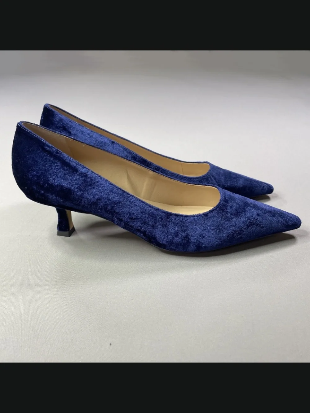 NEW Ann Taylor Shoes Womens 8 blue velvet kitten heels point toe cocktail